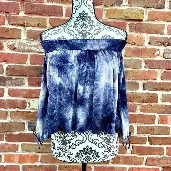 AMERICAN EAGLE Off Shoulder Tie Dye Purple Blouse - Picture 2 of 8